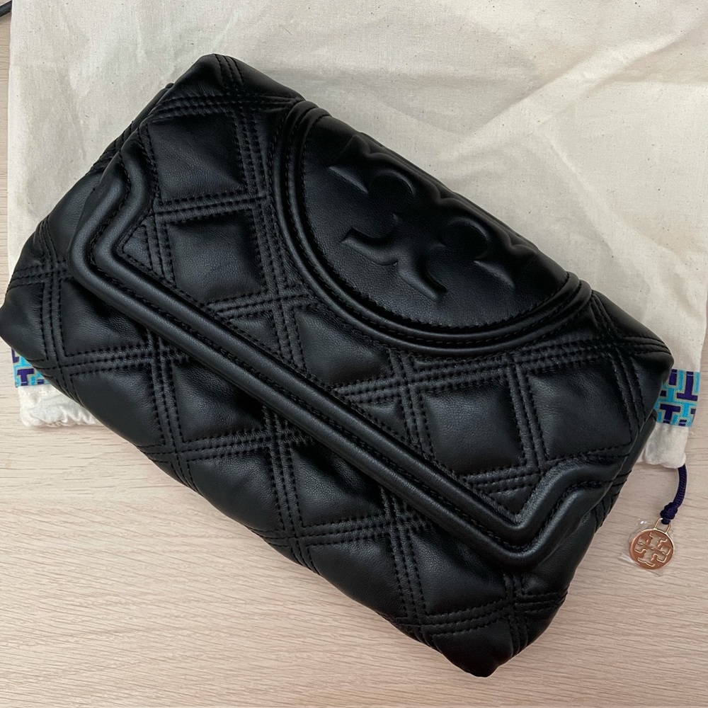 Tory Burch Soft Fleming Clutch in Black